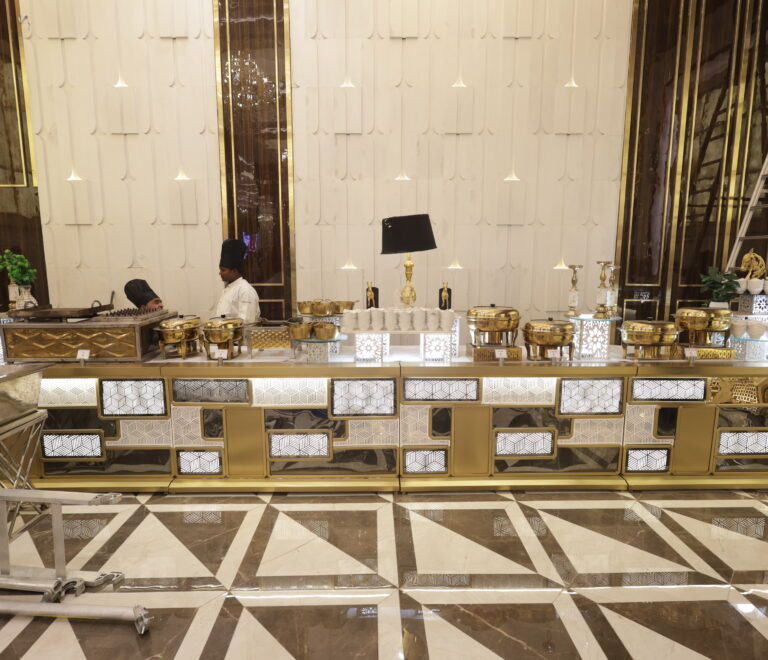 Best Luxury Wedding Venues for 300-400 Guests in  Noida.